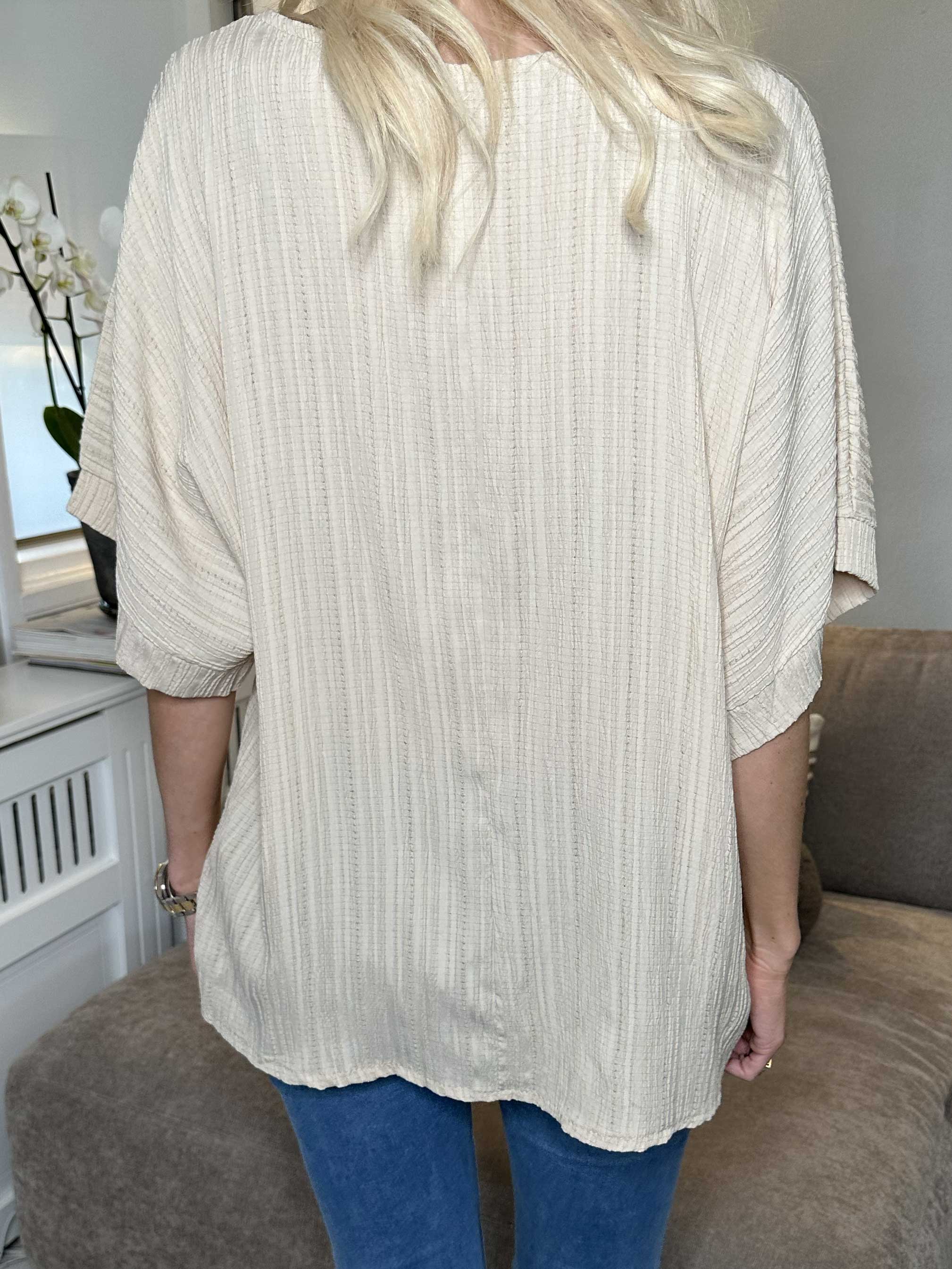 Cindy - Ensfarvet bluse i crepet look